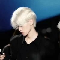 ไนน์(พระเอก)