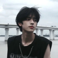 เอเรน:พระเอก