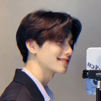 ฮ่องเต้♘