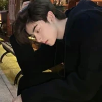 คิว(เพื่อนพระเอก)
