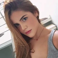 lorena( hermanastra)