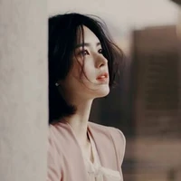 มีอา เพื่อนร่วมงาน