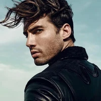 DOMINIC DE