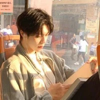คริส(พ่อ น.อ✨)