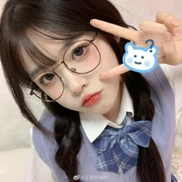 นาข้าว(เพื่อนนางเอก+ใส่แว่น😺)