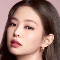 Jung Jennie / Jen