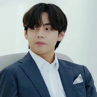 KIM TAEHYUNG /V