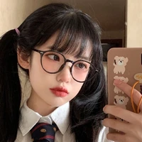 ลิลิน(ตอนใส่แว่น)