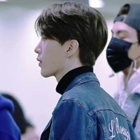 โอม (คุณครู)