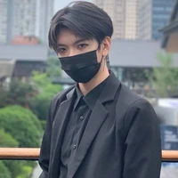 มิน(นายเอกตอนนี้)
