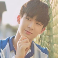 อาชิ(นายเอก)