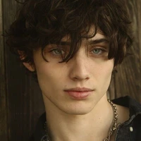 Noah García Smith (hermano)