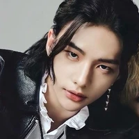 Hyunjin • Alfa Dominante •