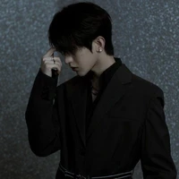 วิคเตอร์:มือขวา