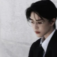 แม็ก (พระเอก)