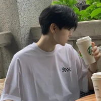 อานนท์