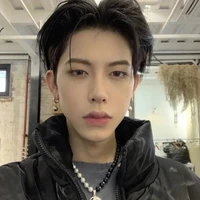 อาน=การ์ด​พระ​เอก