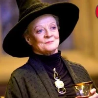 มิเนอร์ว่า มักกอนนากัล(กริฟฟินดอร์)