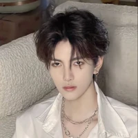 แดเนียล🫅🏼 {พ่อ}