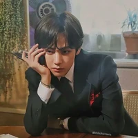 Kim Taehyung (V)