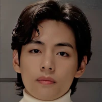 Kim Taehyung [ Visual,Sub Vocal.]