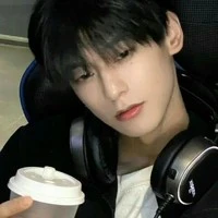 ปอร์เช่•[รุ่นพี่คนสนิทนางเอก]•