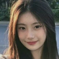 ยิ้ม(แม่จีน่า)