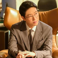 ภพ (พ่อพระนาง)