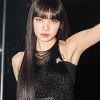 พิว(เพื่อนสาวในกลุ่ม)