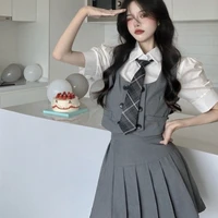ชมพู่(เพื่อนนายเอก)