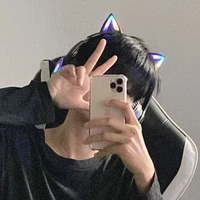 อากัส/นายเอก