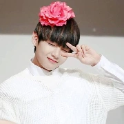 โรซี่(ผู้จัดการพลอย)