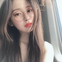 ดรีม(เพื่อนนางเอก+ใส่แว่น)