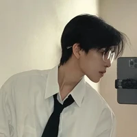 หลี่เชียว(มือขวา น.อ+พ.อ)