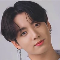 Jungkook(pure blooded wolf)