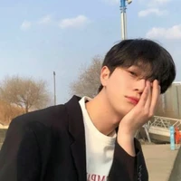 กิต(พ่อนางเอก)