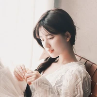 ชื่อเมษา อายุ18y