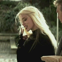 โรจน์•มือซ้าย พ.อ•