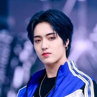อคิน(พระเอก)