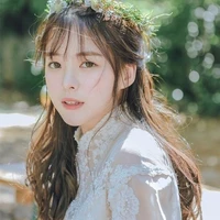 พี่น้ำชา(พี่สาวคนโตของนางเอก)