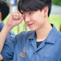 วี😁แฟนมาร์ค+รุ่นพี่วิศวะ