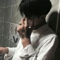 คิว(รองหัวหน้าแก๊ง🖤กุหลาบดำ🖤)