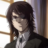 ฮันจิ	โซเอะ(คนที่สนิทกับรีไวล์)​