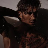 Noah Davis ( Alfa supremo)37