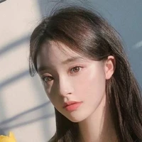 โดนัท (รุ่นน้องนางเอก)