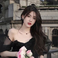 แม่🦋(นางเอก)