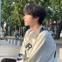 ไวท์(เพื่อนพระเอก)