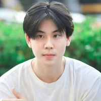 เปรม(นามเอก+ขี้ตกใจขี้งอเเง)