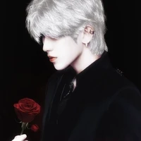 ลูคัส👑(พระเอก)​น้อง
