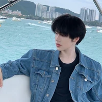 วายุ(เจ้าของร้าน)